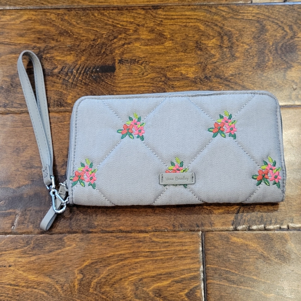 EUC Vera Bradley RFID Accordian Wristlet in Denim Gray with Pink Flowers